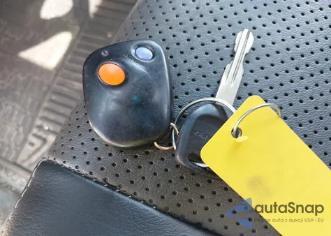 2003 Subaru Baja из США, поврежденный, VIN 4S4BT61C437112898